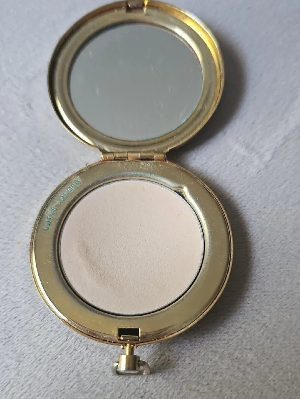 Estee LAUDER 2000s Quilted Round SMALL Compact  Powder Mirror  Accessories